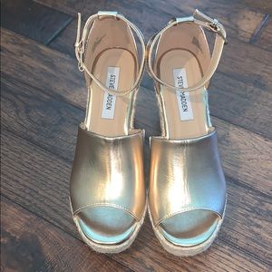 Steve Madden Metallic Jaylen Wedge Sandal